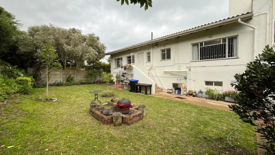 6 Bedroom Property for Sale in Oyster Bay Eastern Cape